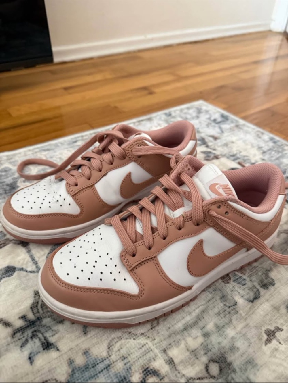 Nike Low-Top Sneakers in Dusty Pink & White